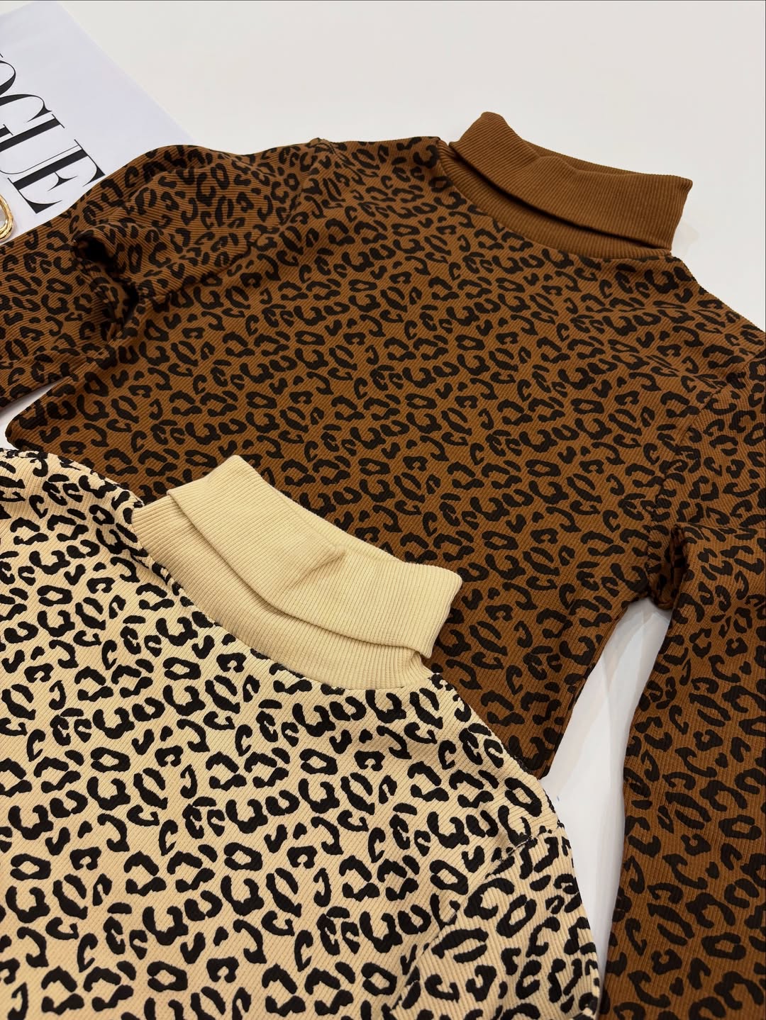 آستین بلند یقه اسکی پلنگی