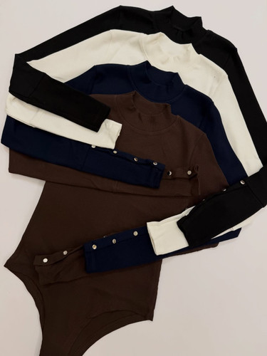 بادی یقه گرد آستین دکمه سایز فری (۳۸ تا ۴۲)